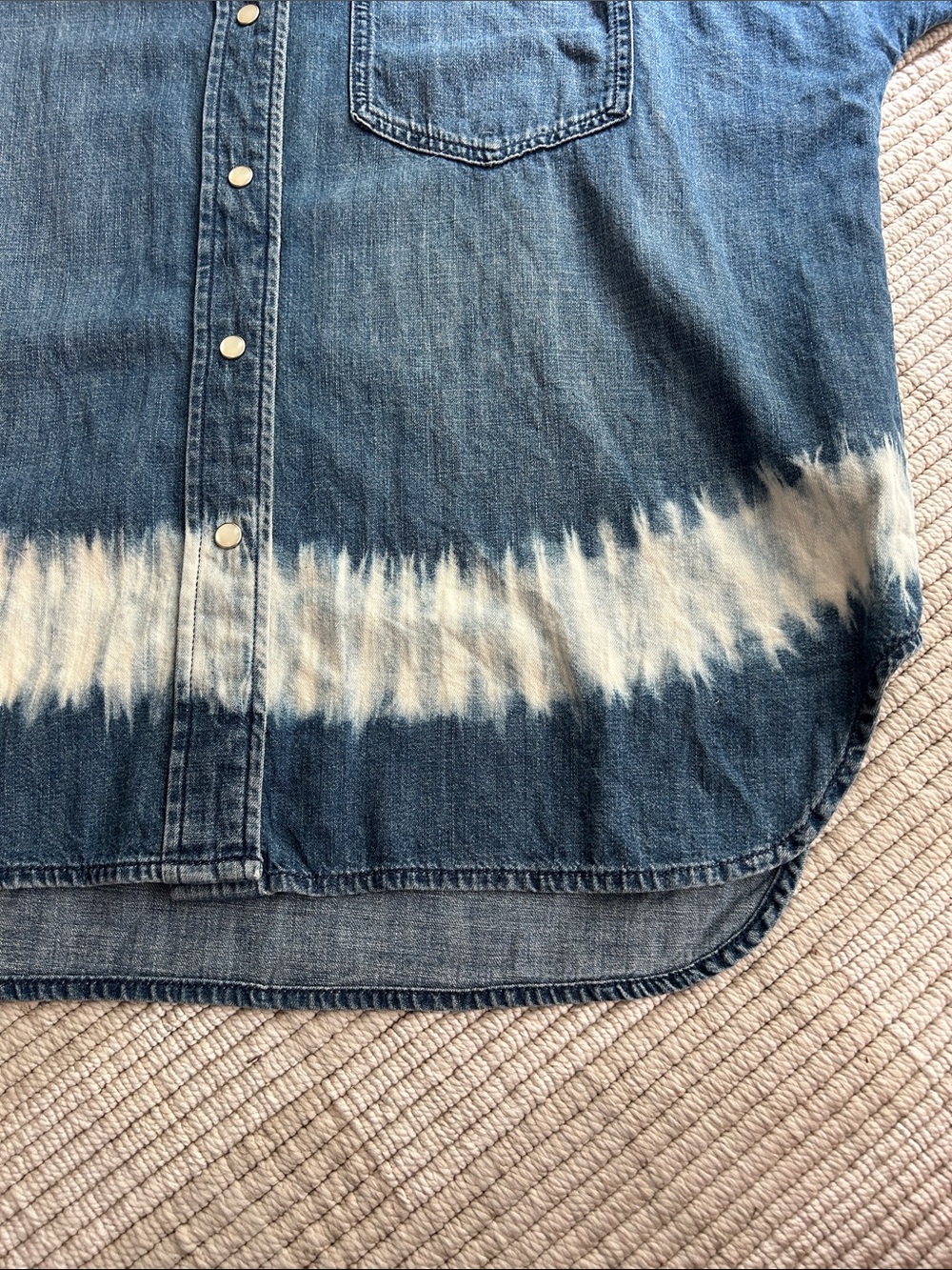 Madewell Blue Denim Short-Sleeve Button-Down with Bleached Band - Picture 4 of 8